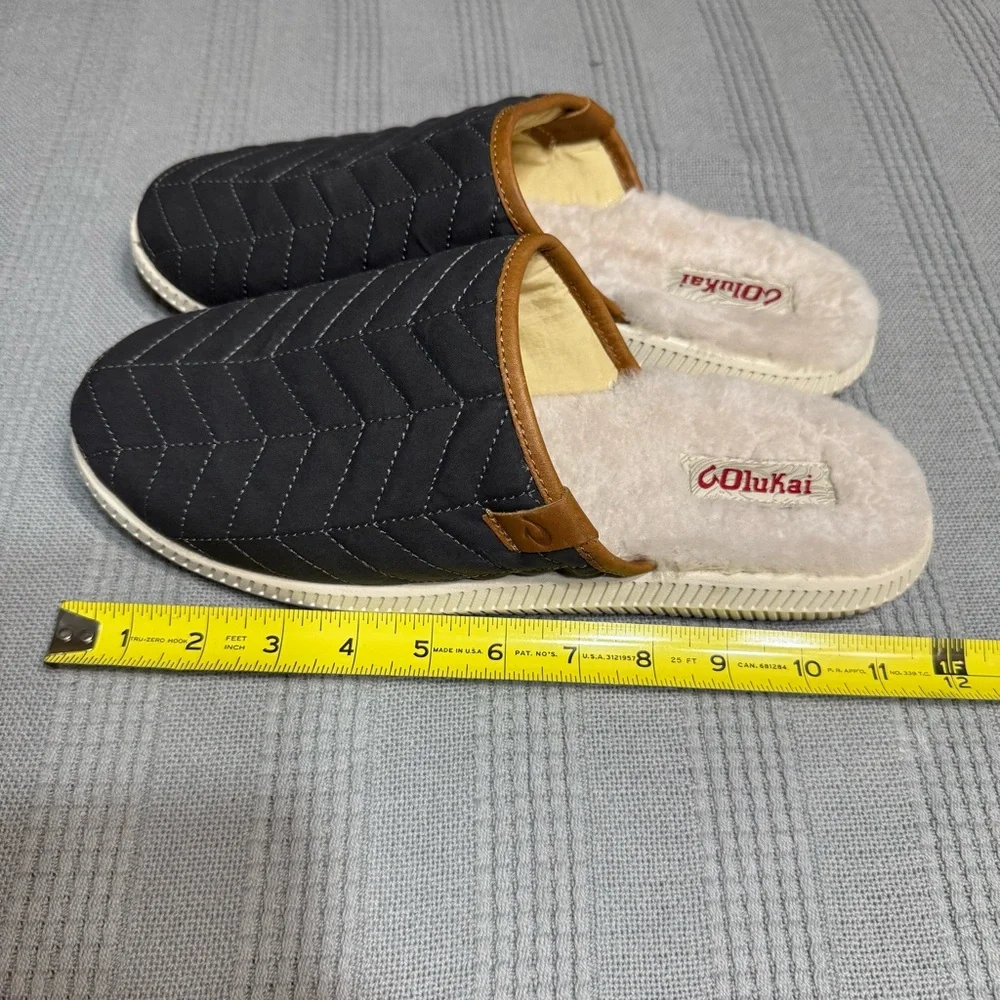 Men's OluKai MUA-M Sandals in Color Shadow and Bone Sz 11